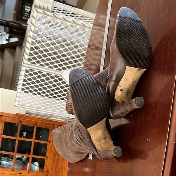 Brown Leather Knee-High Boots - Picture 4 of 4